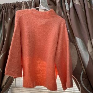 Women’s XS Free People sweater. New with tags